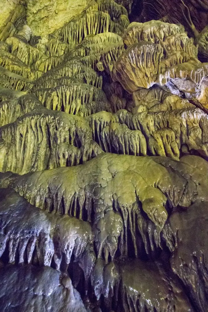 stalactites psychro cave