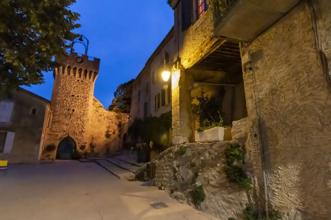 castle montbrun-les-bains