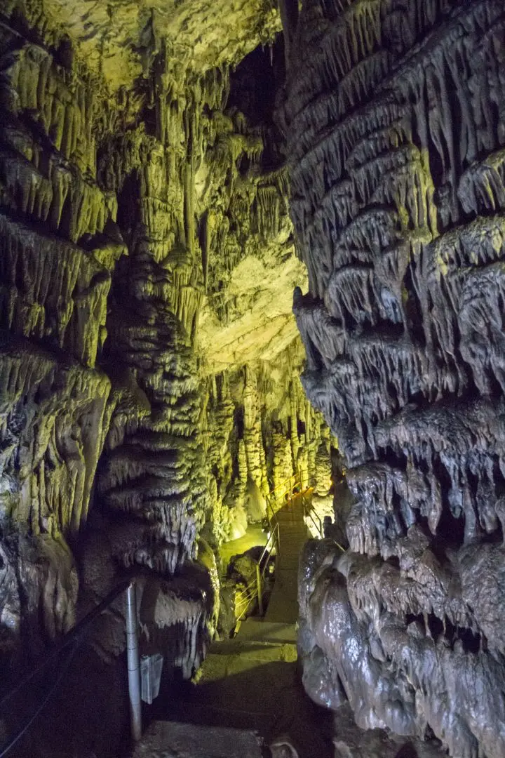 pathway psychro cave