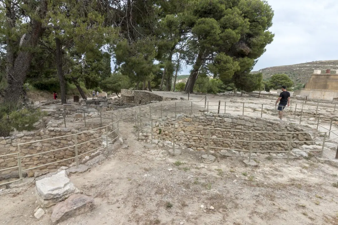 The silos at the entrance to the Palace