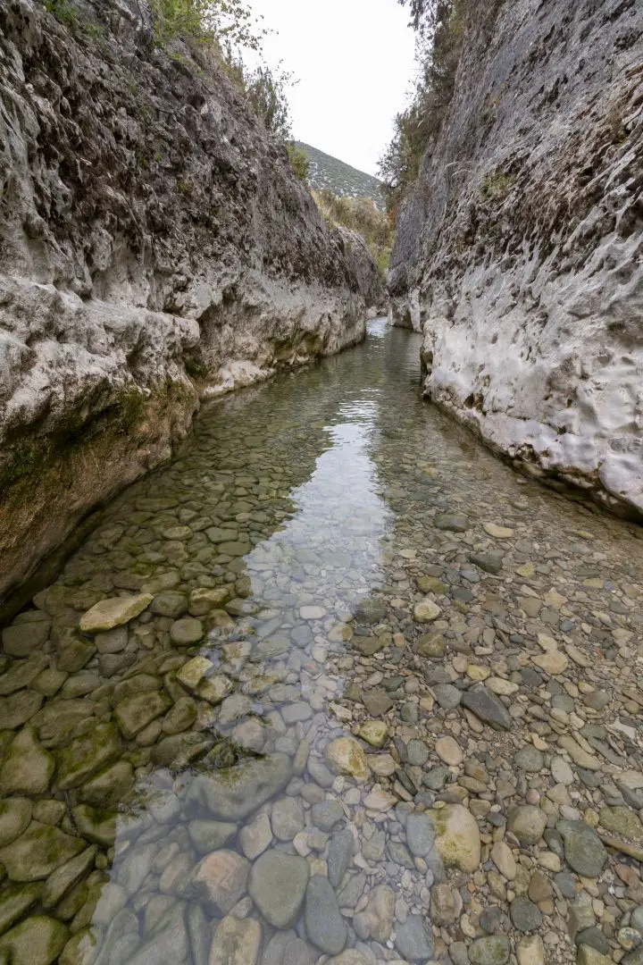 water walk gorges toulourenc