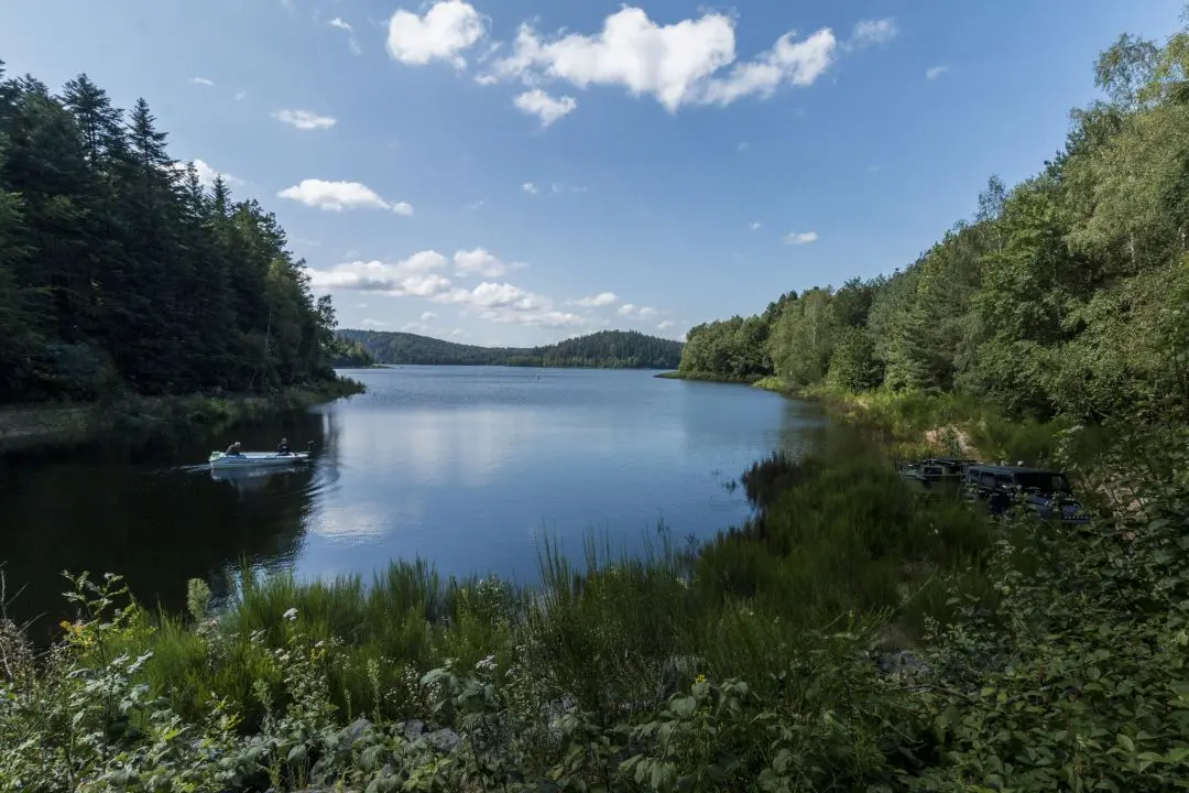 pier Pierre-Percee Lake