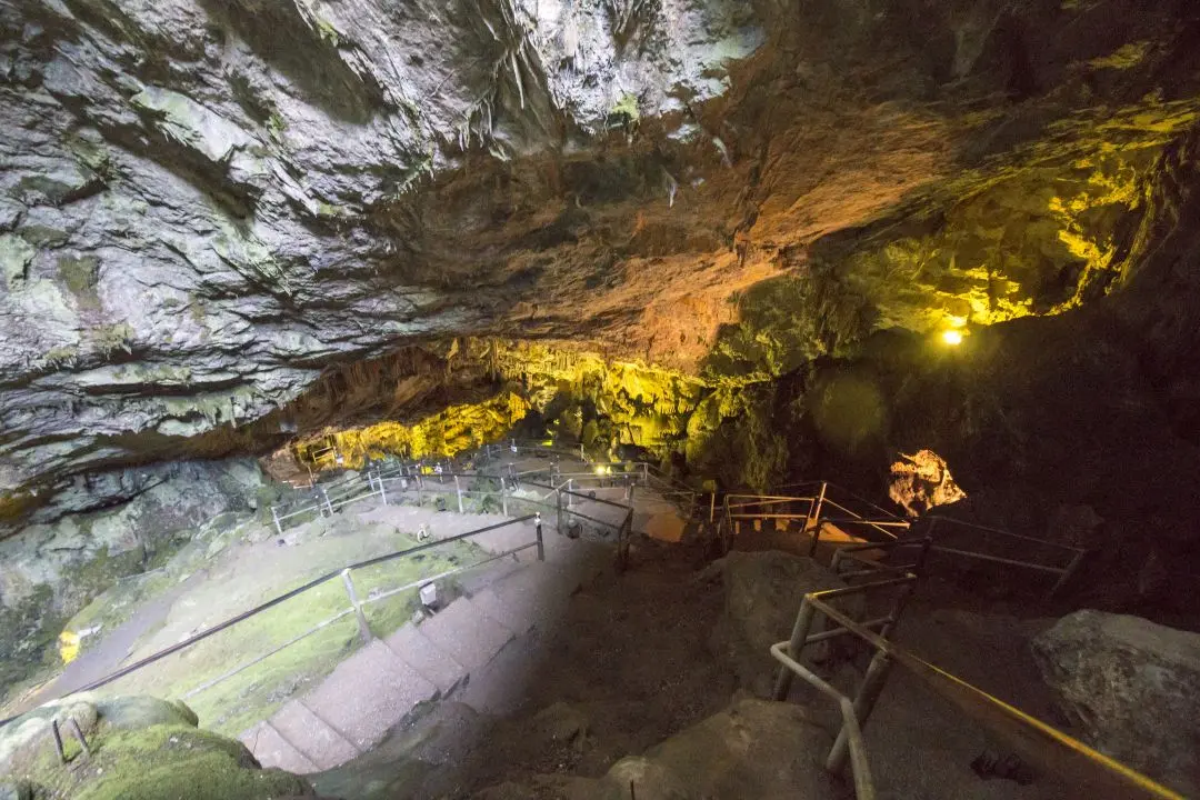 view entrance phychro cave